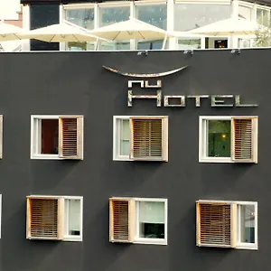 Nu 4*, Milano İtalya